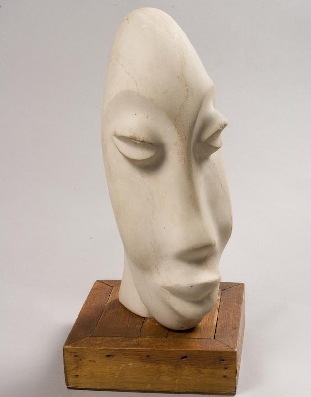 Lucas SITHOLE LS6312 "Head in white", 1963 - Swazi sandstone 30cm H (img. Bonhams)