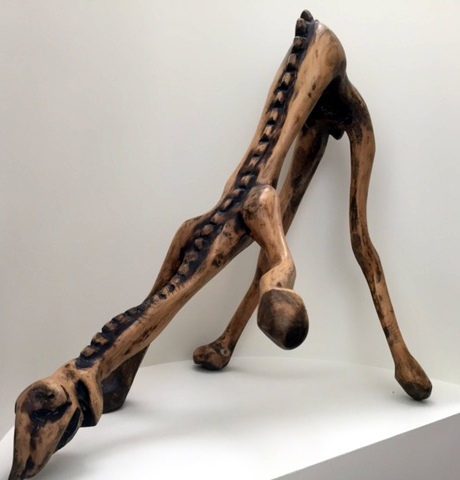 LS8013 Lucas SITHOLE "Thanks for the meal!" 1980 Zulu indigenous wood 078x080x049 cm left view