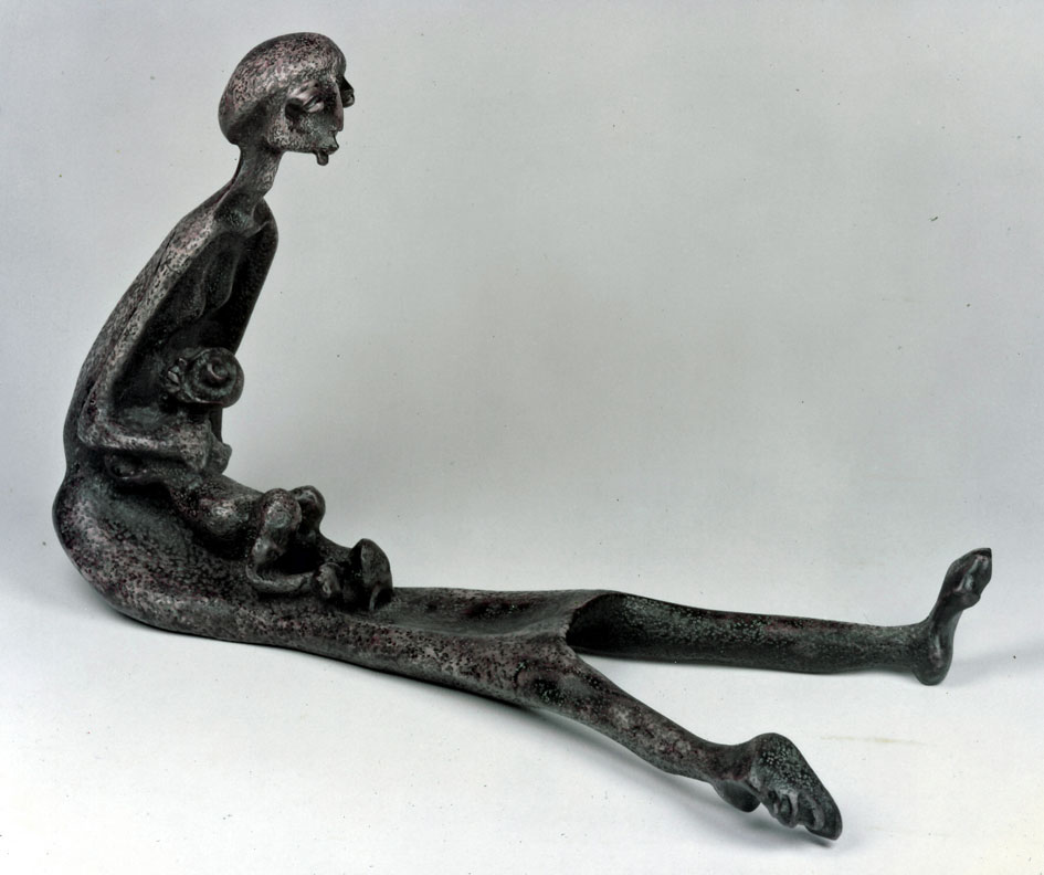 LS8317 Lucas SITHOLE "Don't worry, your Father will come ... (Uzobuya)" 1983 Zulu indigenous wood 073x123x??? cm (img Stanley Eppel, Cape Town