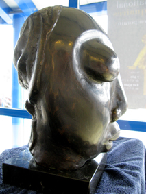 Lucas SITHOLE LS6804 "Portrait (of my wife)" ("Head"), 1968 - Bronze (ed. 3) - 035x028x025 cm (right view)