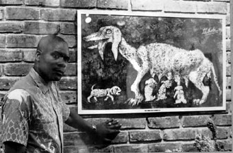 Lucas SITHOLE discussing LS6820 at the Gallery 101 Johannesburg exhibition in 1968