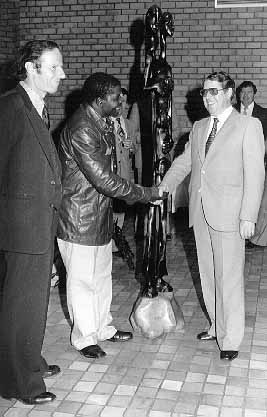 Lucas SITHOLE in 1978 with H Füllemann (r.) and FF Haenggi (l.) and LS7807